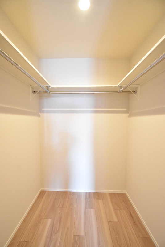 ��ʌ�����s�씵���J�S���ڂ̃}���V�����̎��[