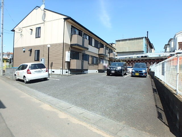 ��ʌ��������܎s����厚�w��̃A�p�[�g�̒��ԏ�