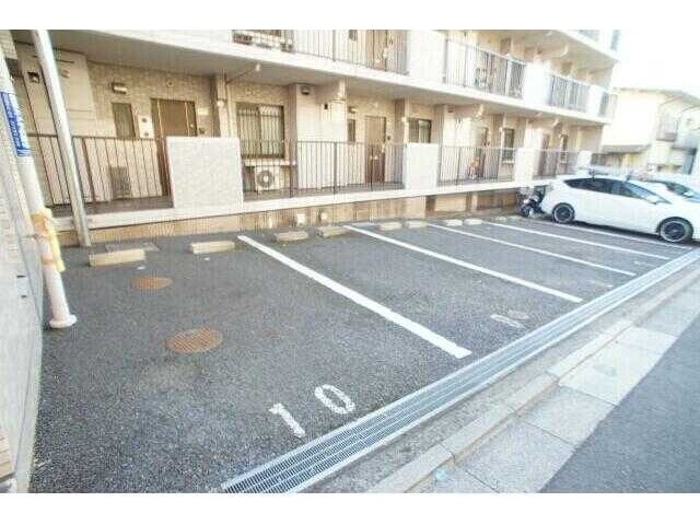 ��ʌ��������܎s������V�����S���ڂ̃}���V�����̒��ԏ�