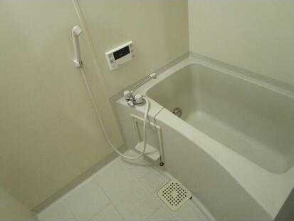 ��ʌ�����s�˒˓��R���ڂ̃A�p�[�g�̃o�X