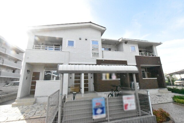 ��ʌ��������܎s��΋�������Q����8-13�̃A�p�[�g�̌����O��