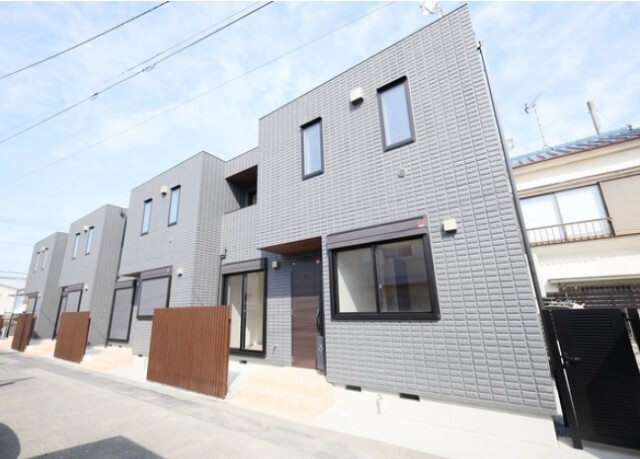 ��ʌ�����s�Ŕ�m�܂Q���ڂ̃}���V�����̌����O��