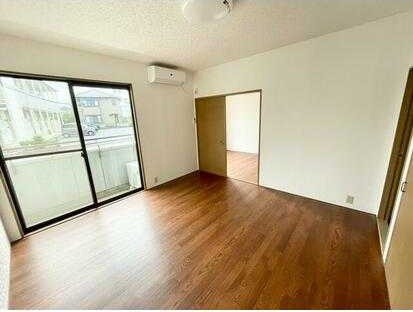 ��ʌ��������܎s��΋擌��΂U���ڂ̃A�p�[�g�̋��ԁE���r���O