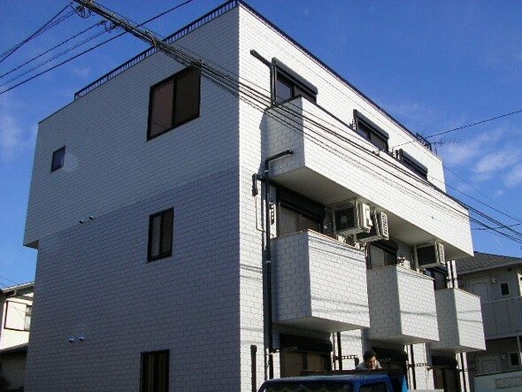 ��ʌ��������܎s��{��听���P����487�̃A�p�[�g�̌����O��