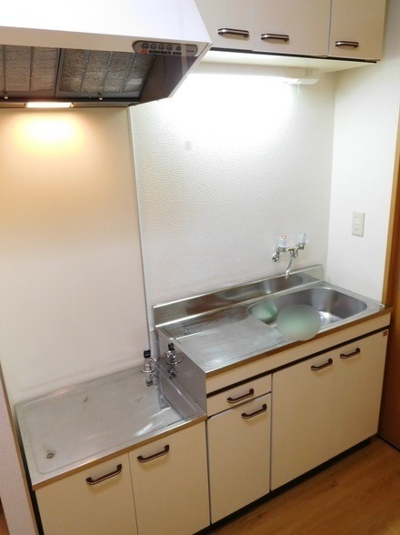 ��ʌ��������܎s��{��听���P���ڂ̃A�p�[�g�̃L�b�`��