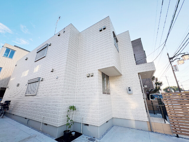 ��ʌ�����s���Q����15-16�̃}���V�����̌����O��