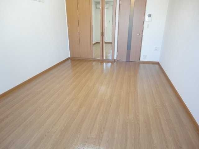 ��ʌ�����s�厚���s���т̃A�p�[�g�̂��̑������E�X�y�[�X