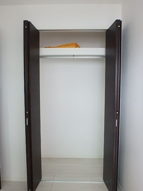 ��ʌ��������܎s��{��{���T���ڂ̃A�p�[�g�̎��[