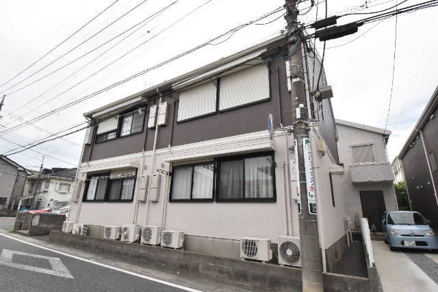 ��ʌ��������܎s�k����i���Q���ڂ̃A�p�[�g�̌����O��