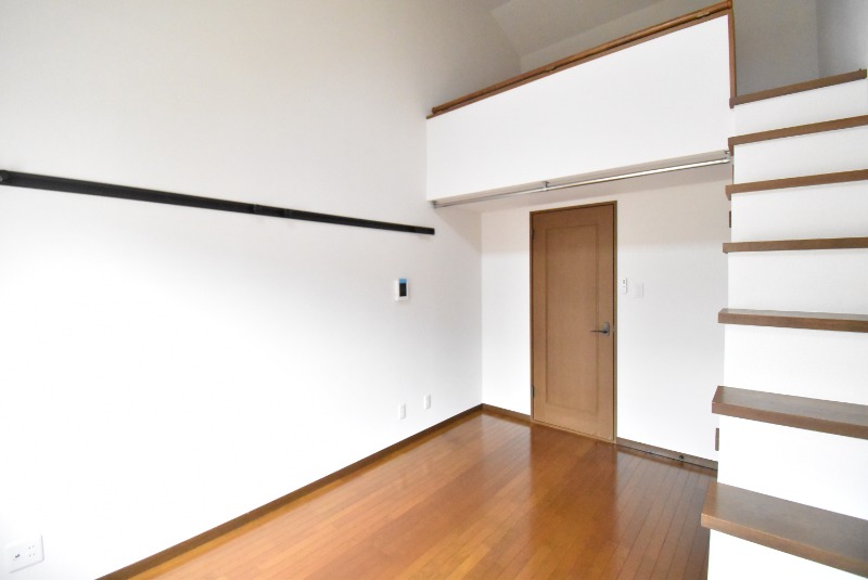 ��ʌ��������܎s��{���Ԓ��P���ڂ̃A�p�[�g�̋��ԁE���r���O