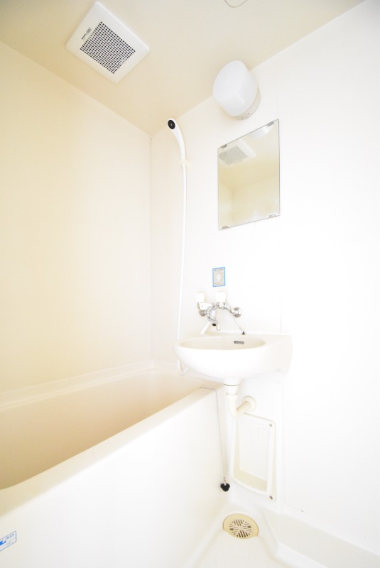 ��ʌ��������܎s��{���Ԓ��P���ڂ̃A�p�[�g�̐��ʏ�