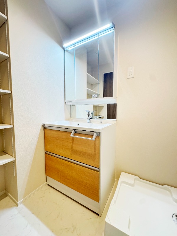 ��ʌ�����s�k����P���ڂ̃}���V�����̐��ʏ�