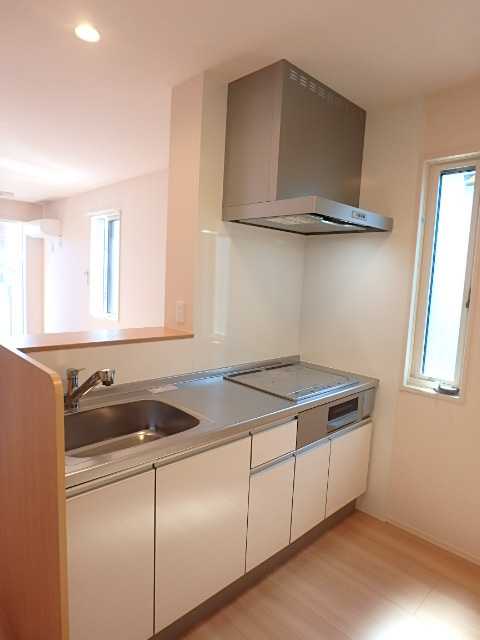 ��ʌ��������܎s�k��听���S���ڂ̃A�p�[�g�̃L�b�`��