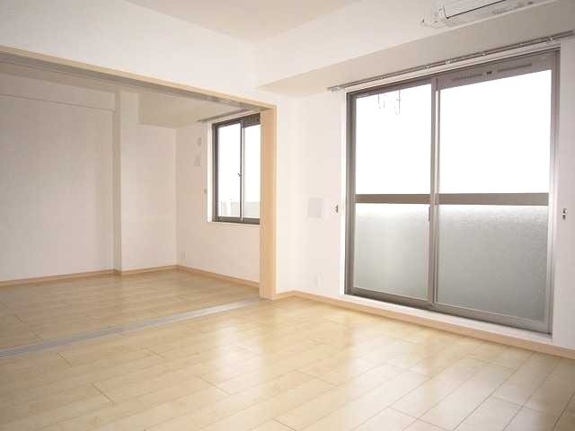 ��ʌ������s��ʖ�̃}���V�����̋��ԁE���r���O