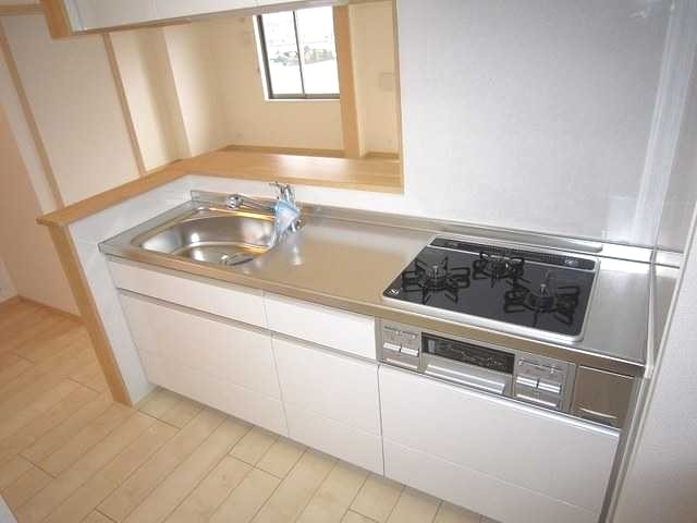 ��ʌ������s��ʖ�̃}���V�����̃L�b�`��