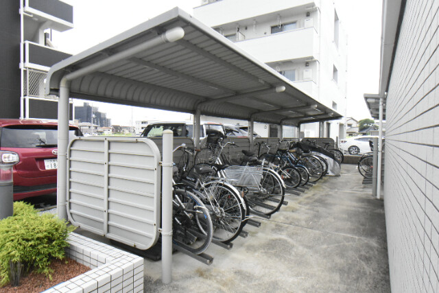 ��ʌ������s��ʖ�̃}���V�����̂��̑�