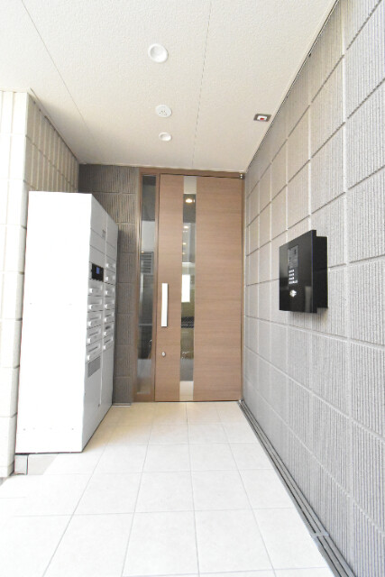 ��ʌ��n�s�쒬�R���ڂ̃}���V�����̃G���g�����X