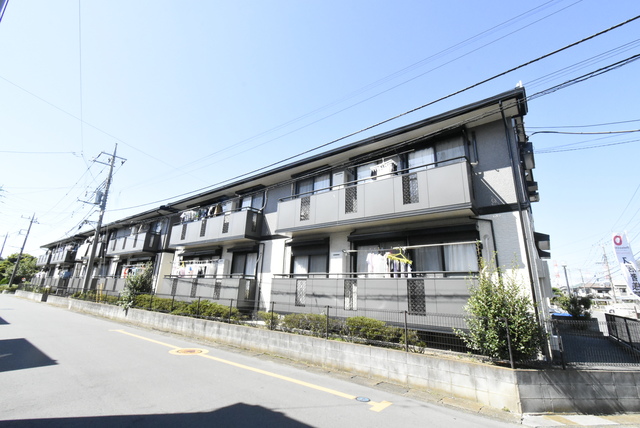 ��ʌ�����s�ܔԒ��̃A�p�[�g�̌����O��