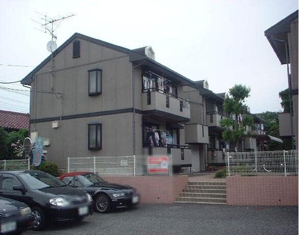 ��ʌ��������܎s�������˂P���ڂ̃A�p�[�g�̒��ԏ�