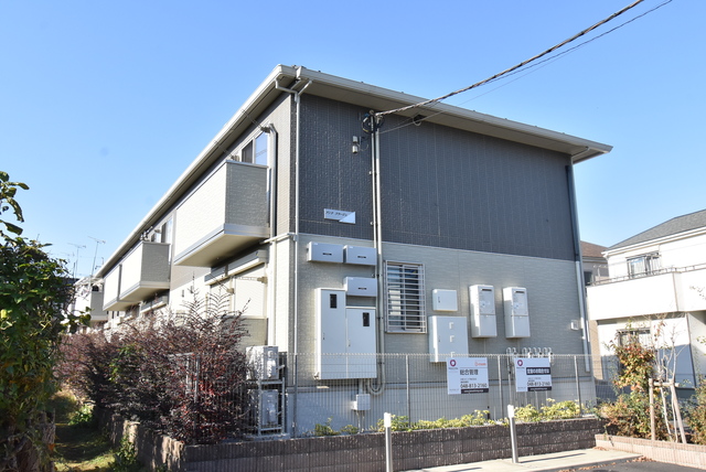 ��ʌ��������܎s�΋�厚�O��1082-1�̃A�p�[�g�̌����O��