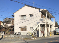 ��ʌ�����s�厚���s�̍���47-1�̃A�p�[�g�̌����O��