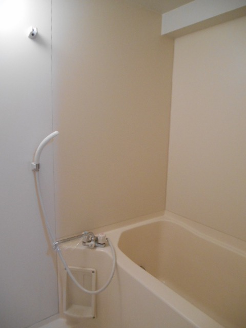 ��ʌ�����s���s���P���ڂ̃}���V�����̃o�X