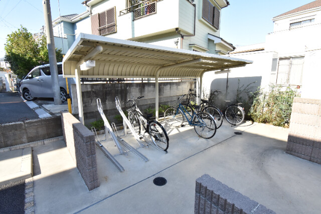 ��ʌ��������܎s�΋�厚�O���̃A�p�[�g�̂��̑�