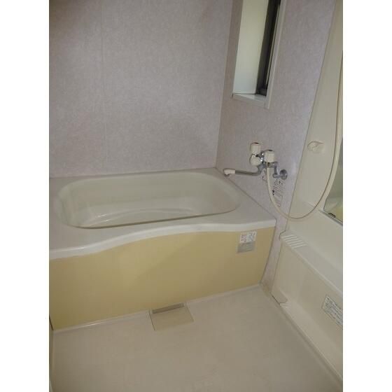 ��ʌ��������܎s��΋���T���ڂ̃A�p�[�g�̃o�X