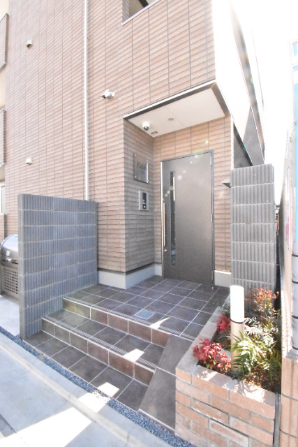 ��ʌ��������܎s�΋�����R���ڂ̃}���V�����̃G���g�����X