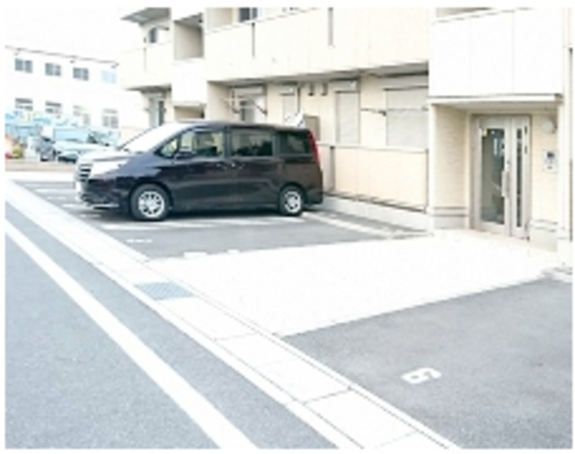 ��ʌ��z�J�s�V�z�J�P���ڂ̃A�p�[�g�̒��ԏ�