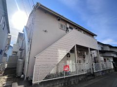 ��ʌ��������܎s�������a�c���Q���ڂ̃A�p�[�g�̌����O��