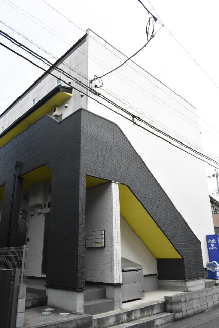 ��ʌ��������܎s����O���U����1749-7�̃A�p�[�g�̌����O��