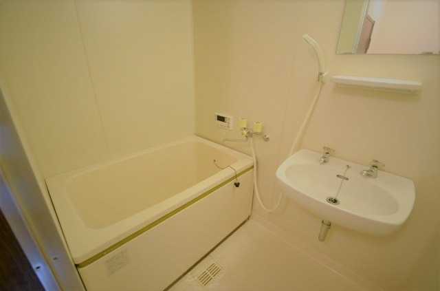 ��ʌ��������܎s��΋搼���S���ڂ̃A�p�[�g�̃o�X