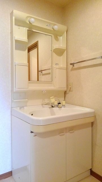 ��ʌ��������܎s��΋�厚���ю��̃}���V�����̐��ʏ�