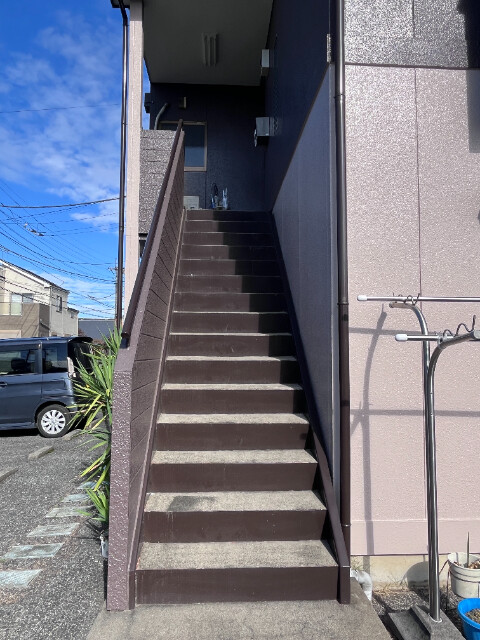 ��ʌ������s���v��̃A�p�[�g�̃G���g�����X