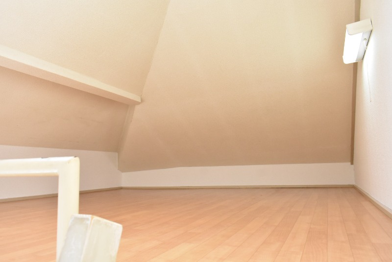 ��ʌ���z�s�厚���Ԃ̃A�p�[�g�̂��̑������E�X�y�[�X