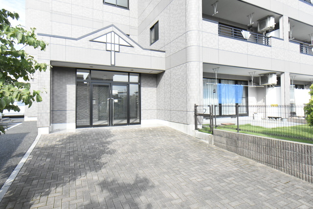 ��ʌ�����s�厚���s�����̃}���V�����̃G���g�����X