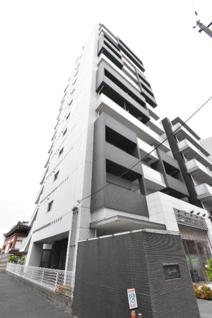 ��ʌ��������܎s��{��{���R����1�̃}���V�����̌����O��