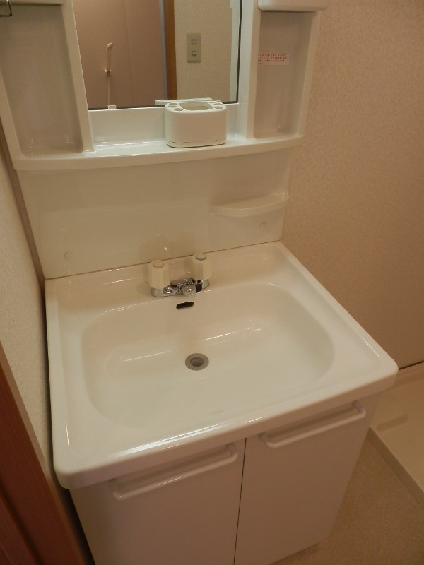 ��ʌ��������܎s����厚���m��̃}���V�����̐��ʏ�