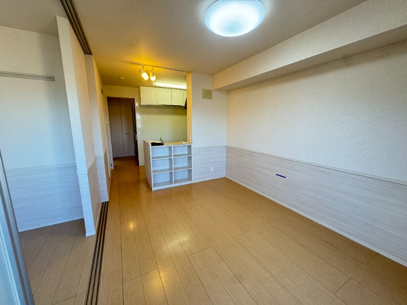 ��ʌ��������܎s�΋�����U���ڂ̃A�p�[�g�̋����E���r���O