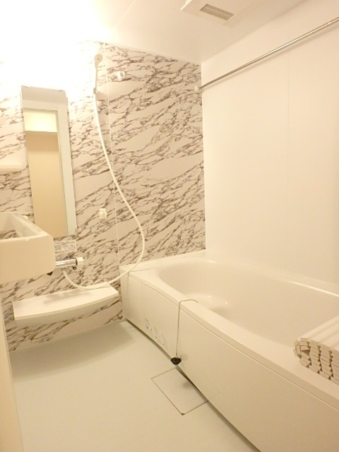 ��ʌ��������܎s���搼��{�R���ڂ̃A�p�[�g�̃o�X