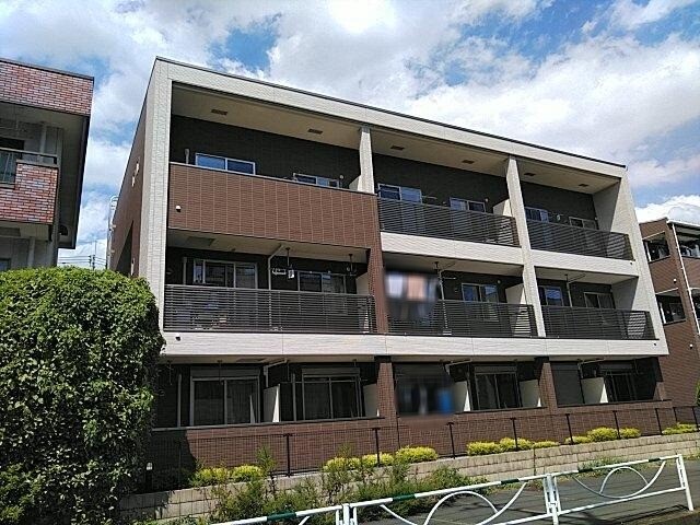 ��ʌ������s�����S����1-4�̃}���V�����̌����O��