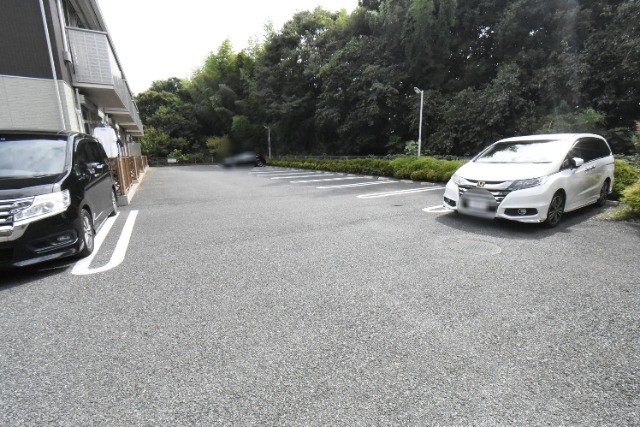 ��ʌ��������܎s��΋���R���ڂ̃A�p�[�g�̒��ԏ�