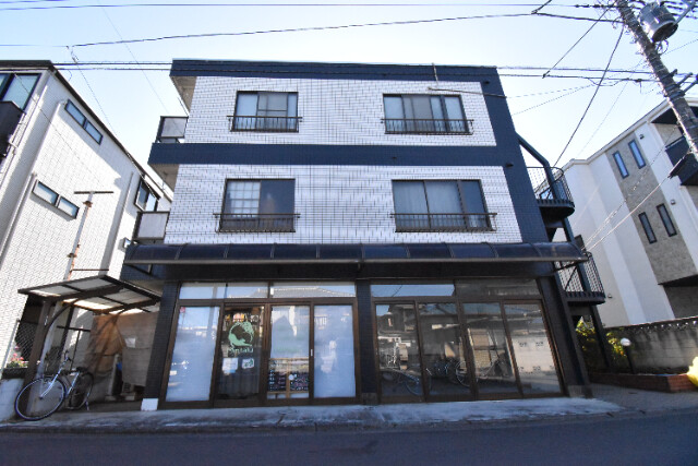 ��ʌ��������܎s��{��V�����Q����155-1�̃}���V�����̌����O��