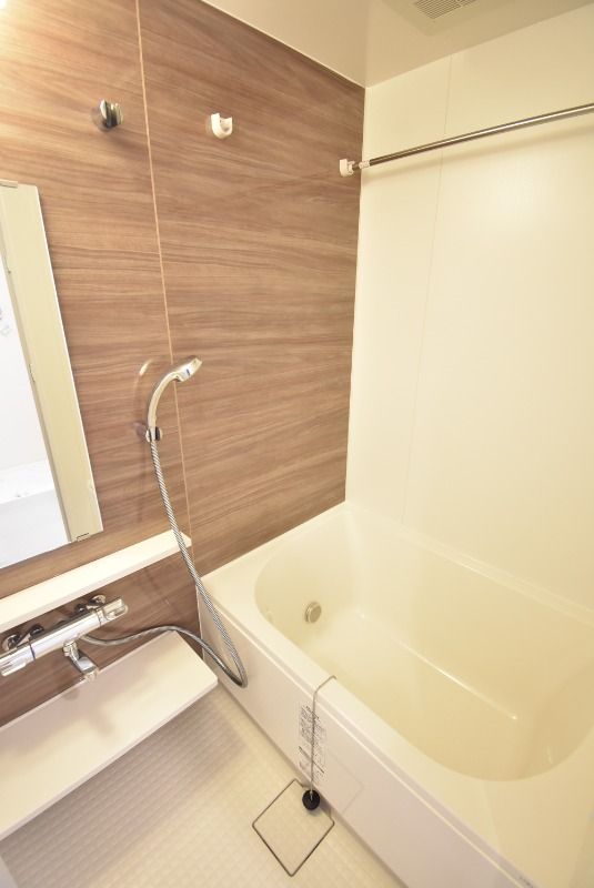 ��ʌ��������܎s�Y�a���ՂT���ڂ̃}���V�����̃o�X