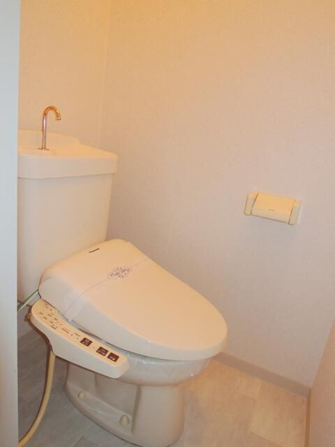 ��ʌ��������܎s��΋撇���P���ڂ̃}���V�����̃g�C��