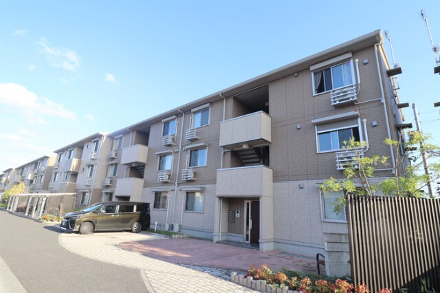 ��ʌ��z�J�s���C�N�^�E���U���ڂ̃A�p�[�g�̌����O��