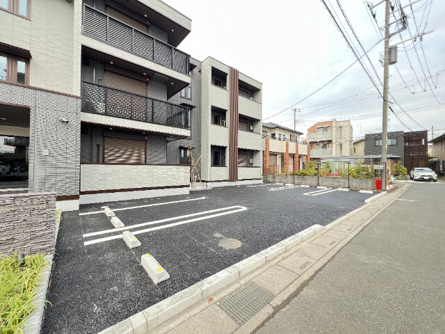 ��ʌ��z�J�s�V�z�J�P���ڂ̃A�p�[�g�̒��ԏ�