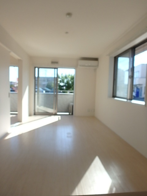 ��ʌ��������܎s���搼��{�R���ڂ̃A�p�[�g�̋����E���r���O