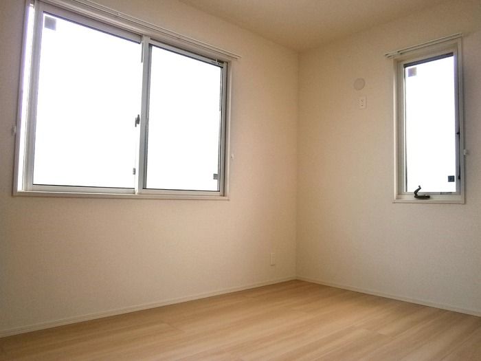 ��ʌ��z�J�s���C�N�^�E���Q���ڂ̃A�p�[�g�̂��̑������E�X�y�[�X